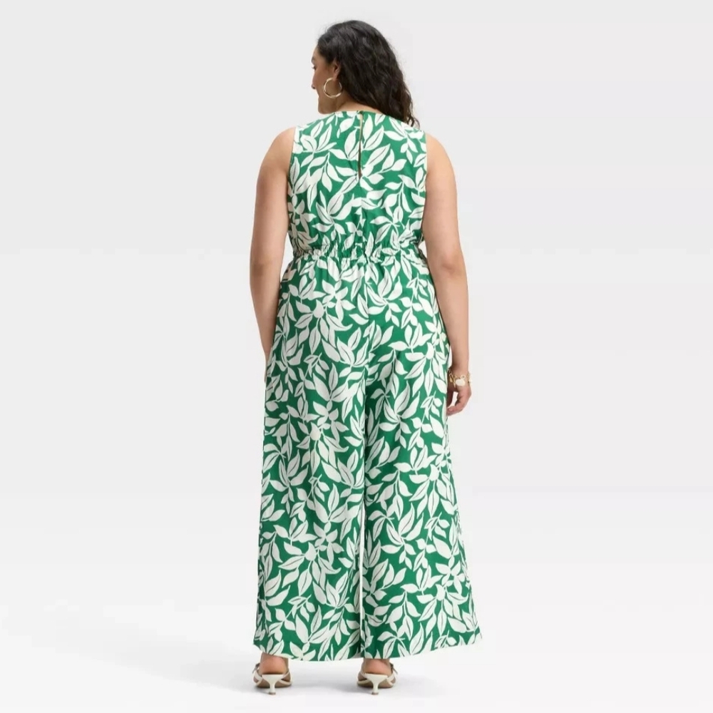 NWT Green Print Sleeveless Jumpsuit Size 4X - Picture 2 of 3